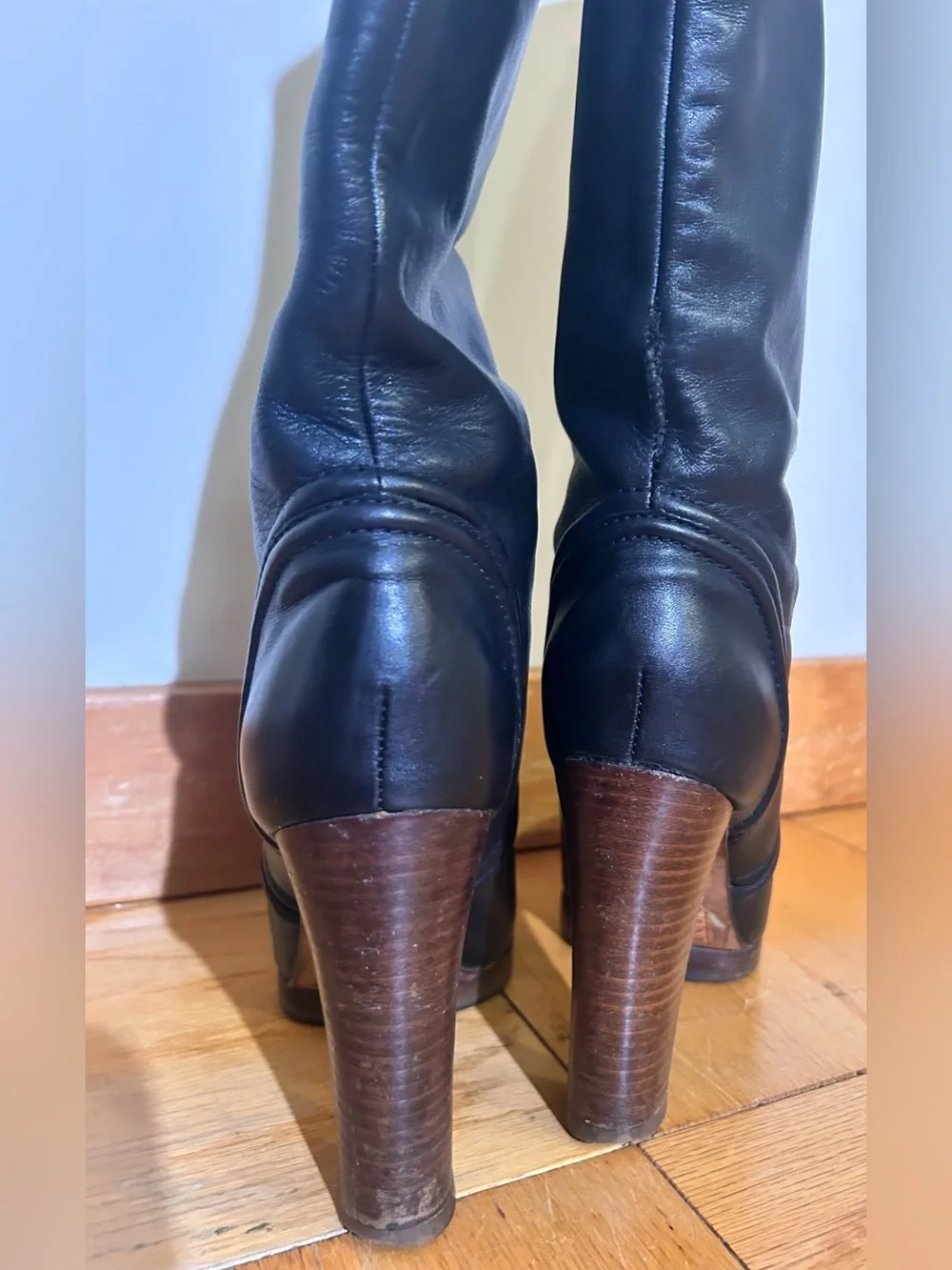 Michael Kors Aila platform boots black leather upper wood block heel Size 7.5